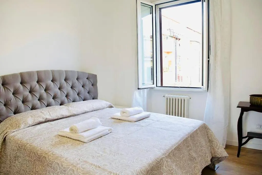 Termini/S.Giovanni Sweet Apartment - Metro A/B Rome 0*,  Italy