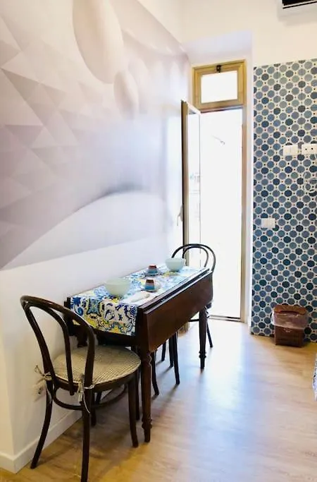Termini/S.Giovanni Sweet Apartment - Metro A/B Rome Italy